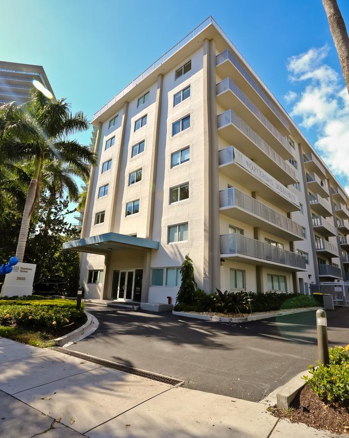 Coconut Grove Apartments By Nuovo Miami Exterior photo